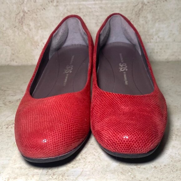 SAS Womens Red Leather Wedge Low Heel Shoes Professional Career Office - Picture 3 of 10